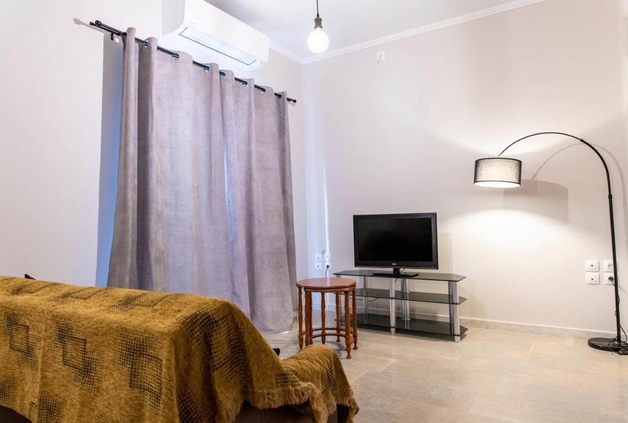 Walnut Home Apartment Near Ancient Olympia Krestena Ngoại thất bức ảnh