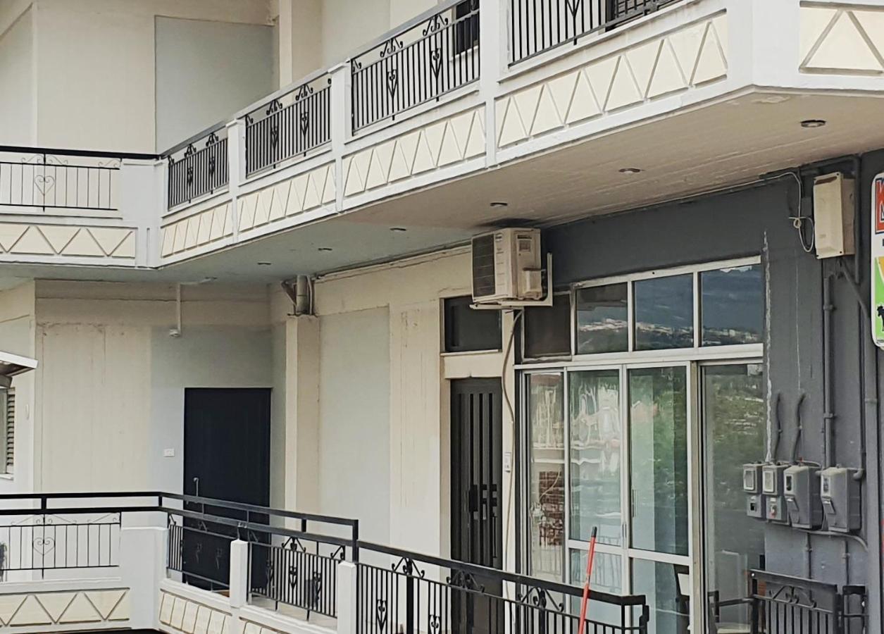 Walnut Home Apartment Near Ancient Olympia Krestena Ngoại thất bức ảnh